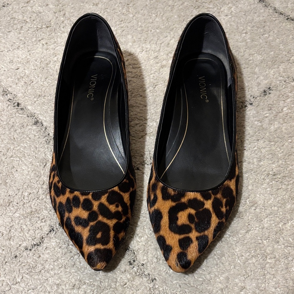 Vionic Leopard Print Flats